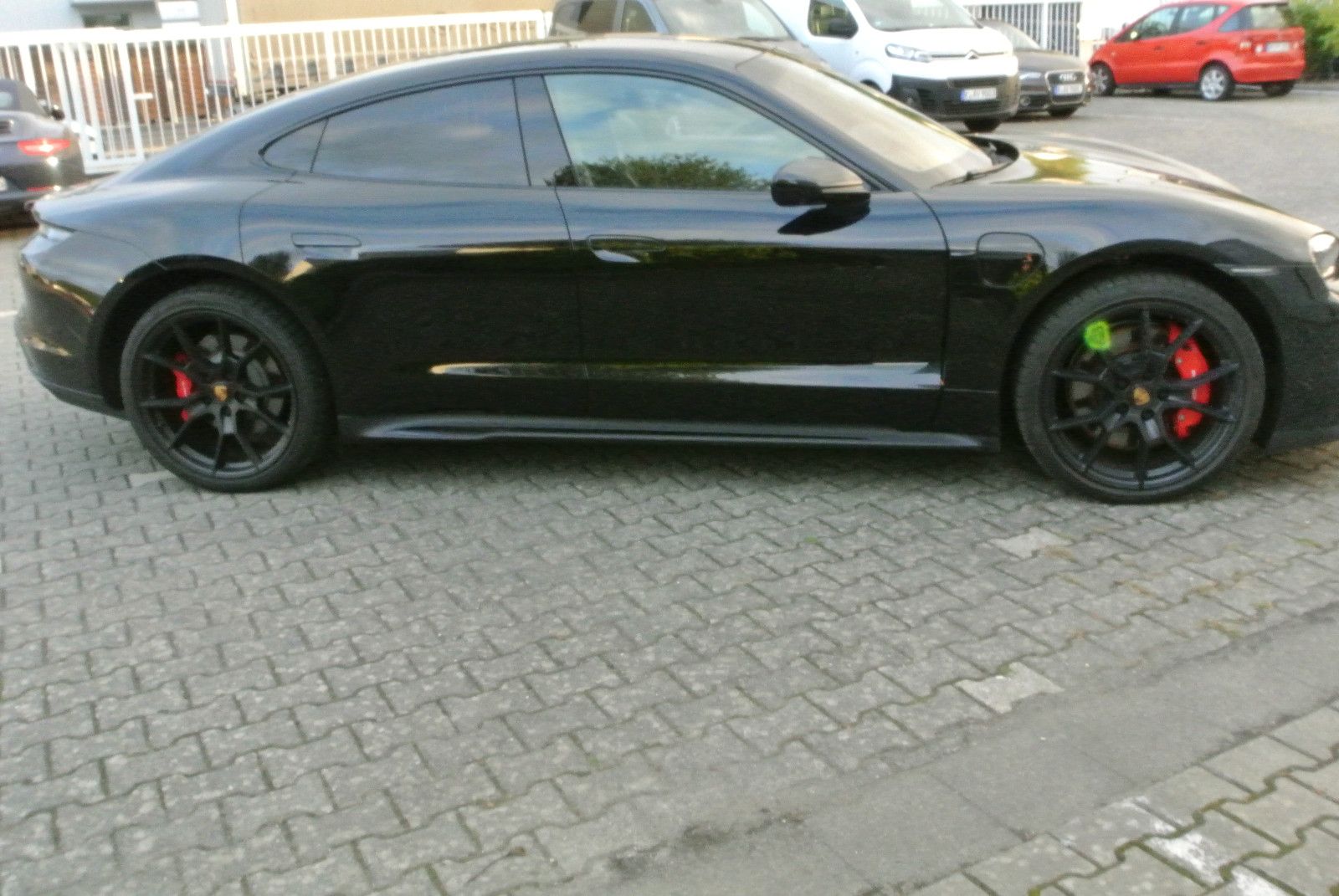 Porsche Taycan GTS,schw/schw,luft,pano,21";Kamera