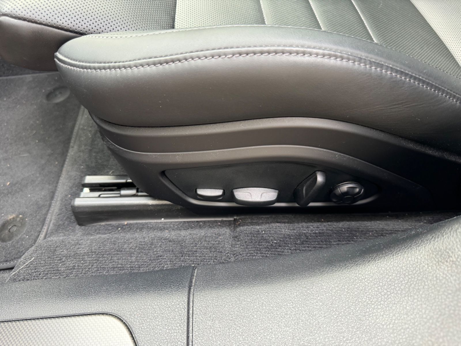 Porsche Panamera Vollausstattung, NP 227.543,25 €