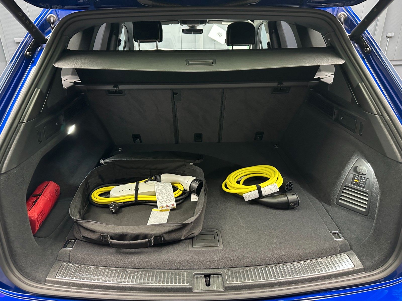 Volkswagen Touareg eHybrid 340 kW 4Mot. R-Line*21Zoll*DynAu