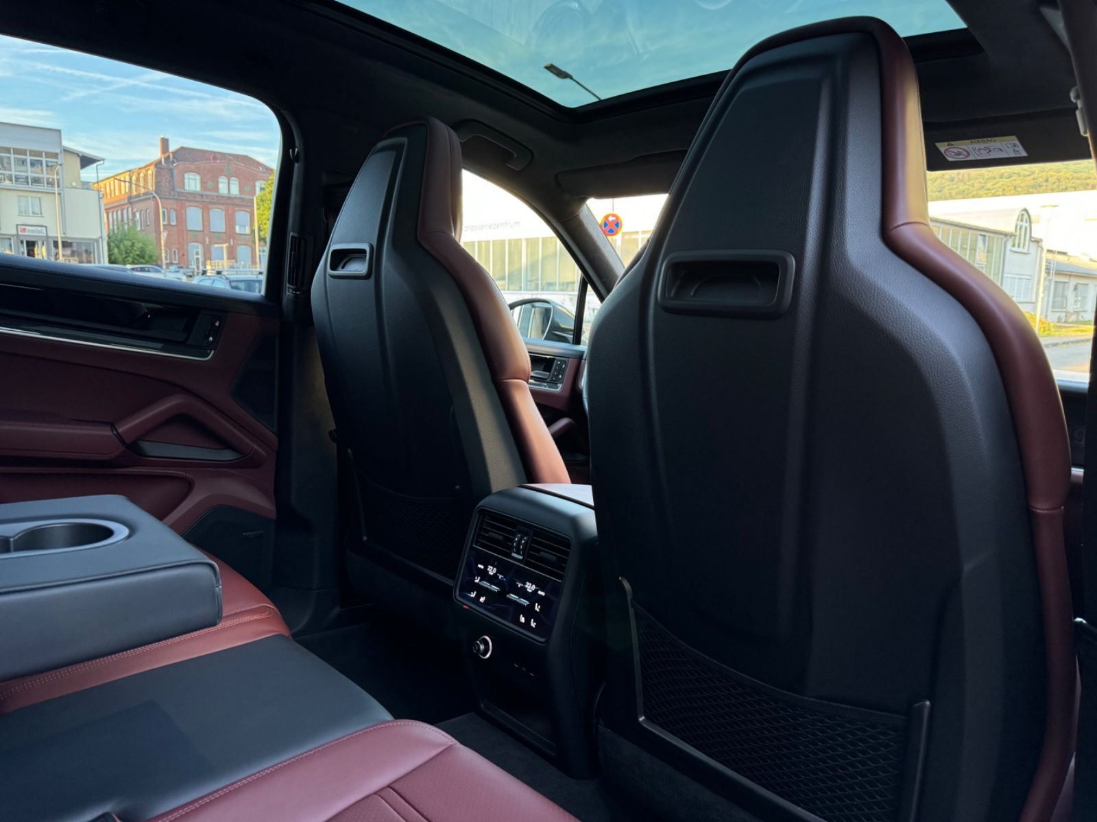 Porsche E-HYBRID|-9%LP|SPORTDESIGN|SPORTABGAS|CARBON|