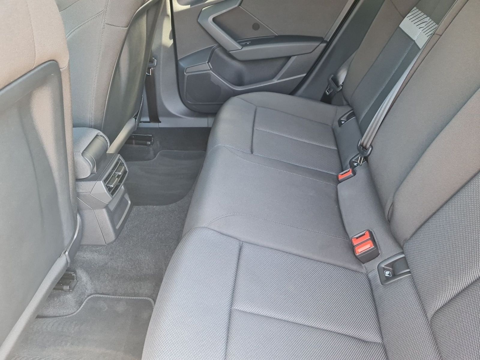 Audi A3 Sportback TFSI e LED SPORTSITZE ALU DAB PDC D