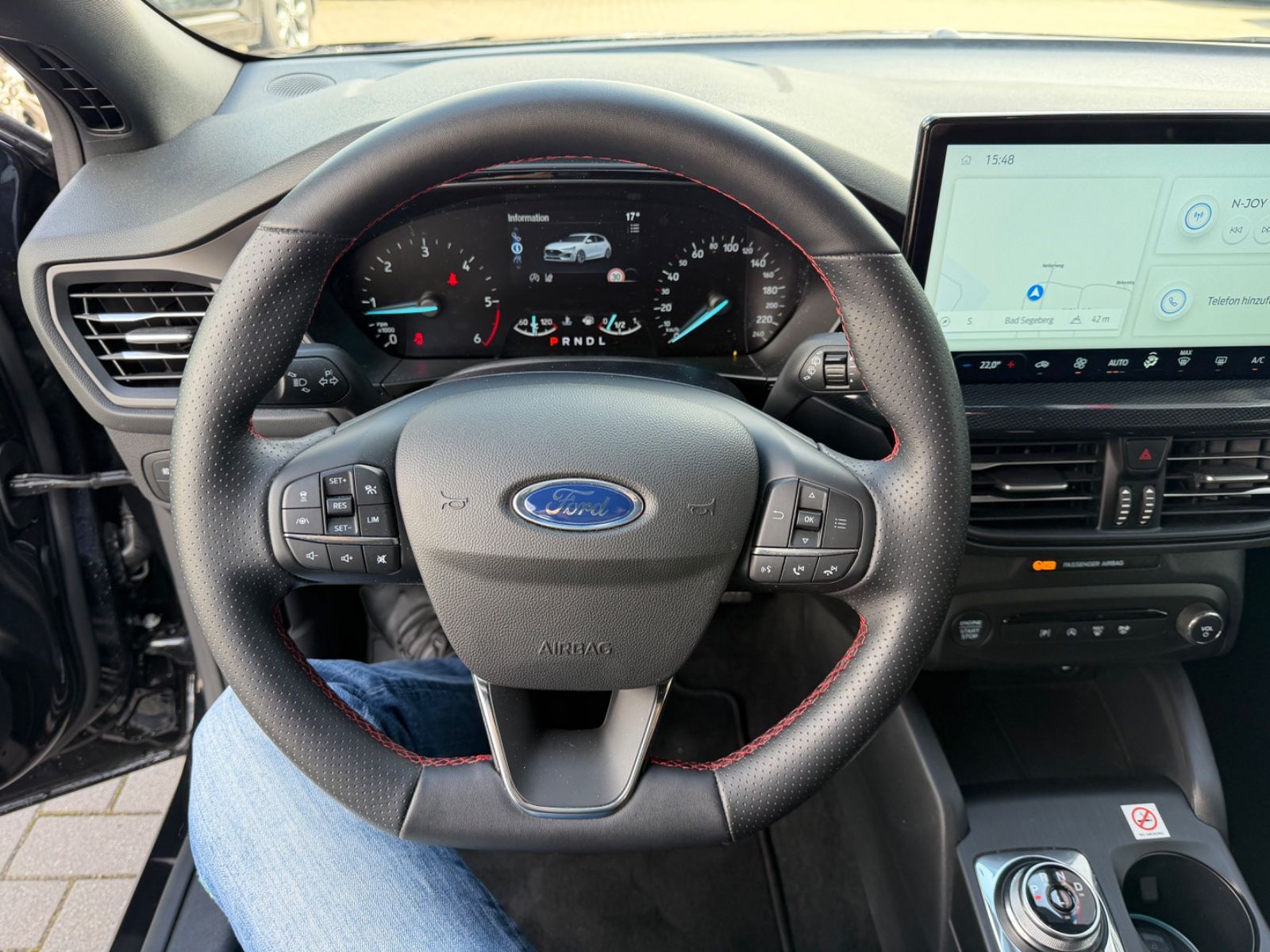 Ford Focus Lim. 1.5TDCI ST-Line*ACC*LED*NAVI*KAMERA