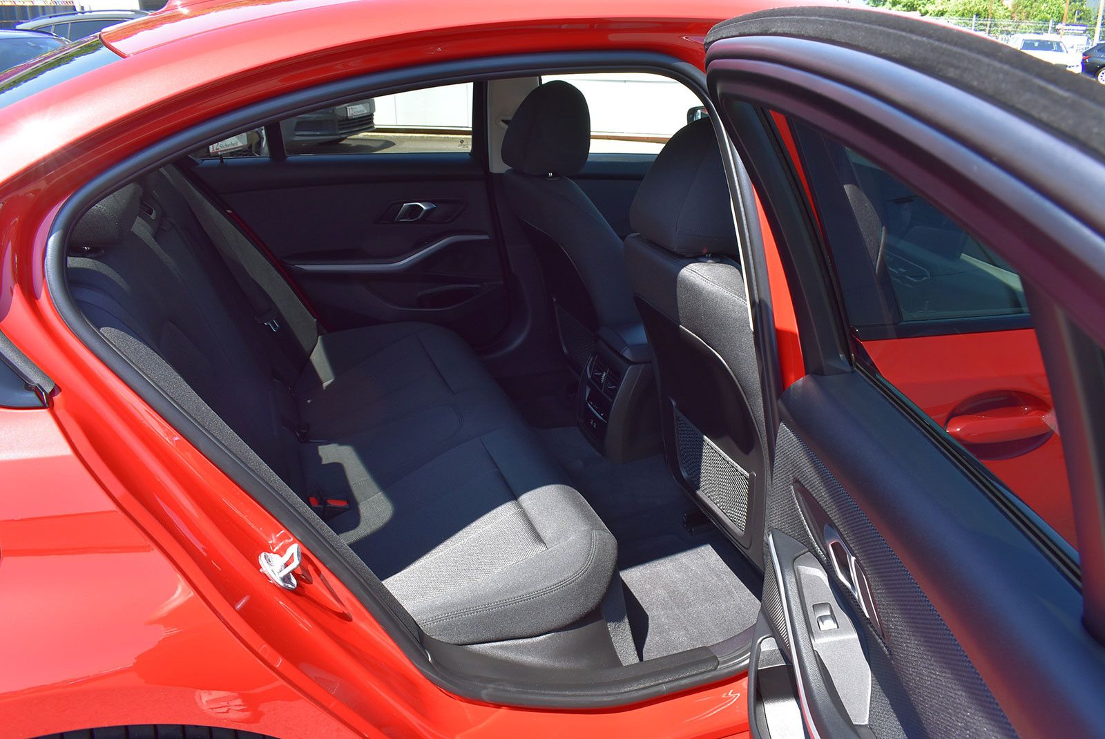 BMW 320 d xDrive - Samsaru's Car Outlet