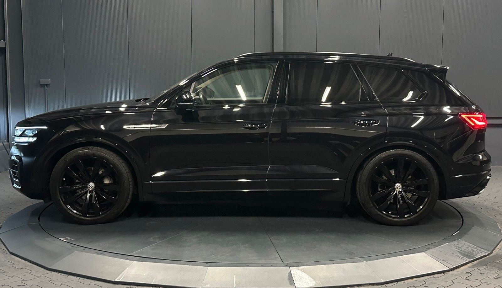 Volkswagen Touareg R-Line 4Mot. Black Style*NP:110.756 EUR*