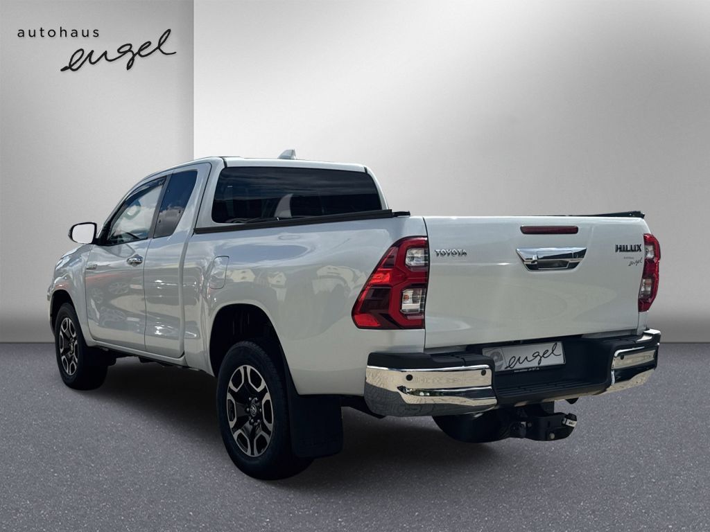 Toyota HiLux 4x4 Extra Cab Autm. Executive,360°,AHK,NAV