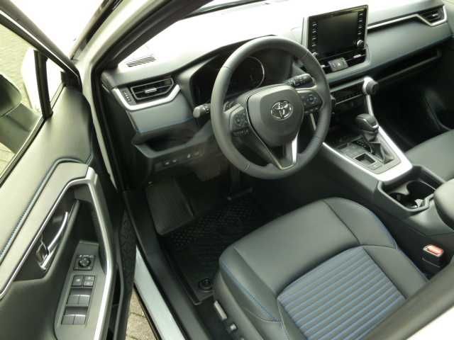 Toyota RAV 4 Hybrid Style - Samsaru's Car Outlet