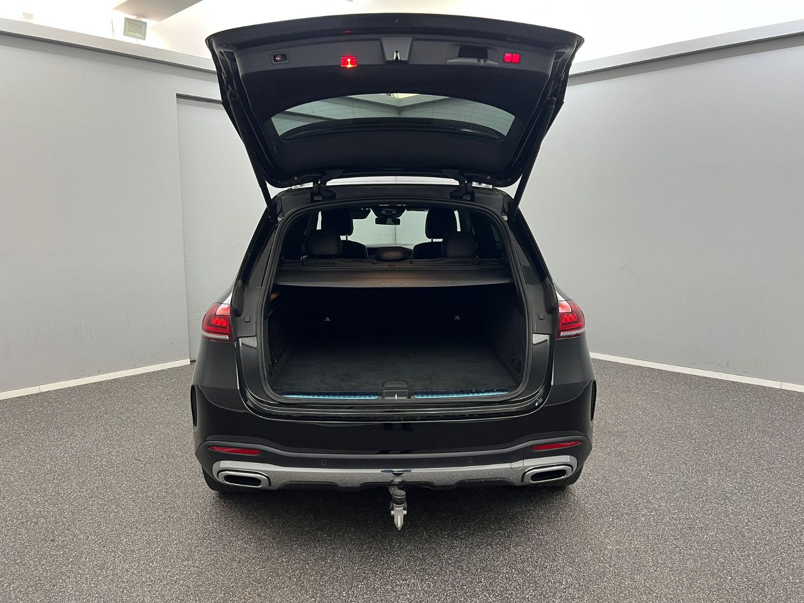Mercedes-Benz GLE 400d 4M AMG-LINE*AIRM*BURME*PANO*AHK*ACC*22Z