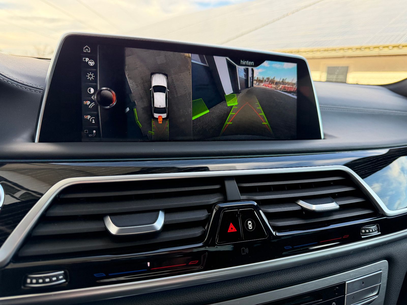 BMW 750ixDrive M-SPORT/MASSAGE/AHK/NIGHTV./LASER/H&K