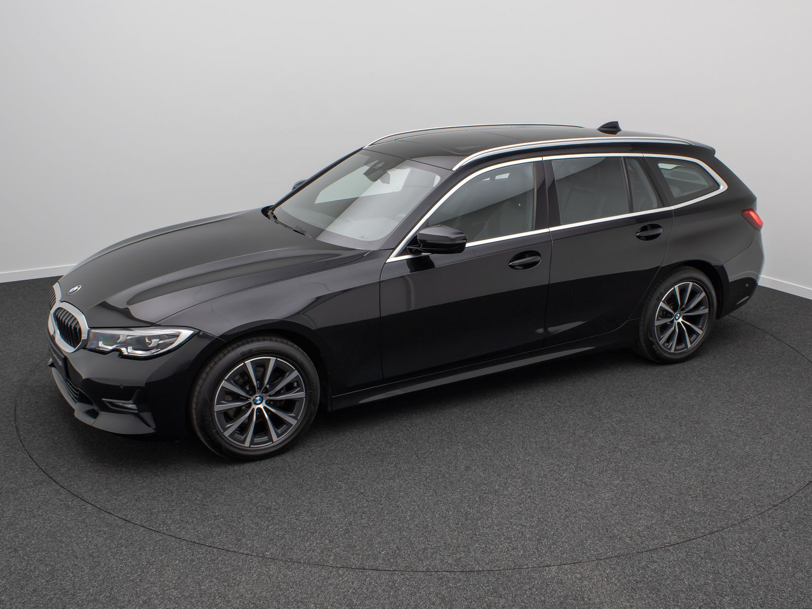 BMW 320d Sport Line - Samsaru's Car Outlet