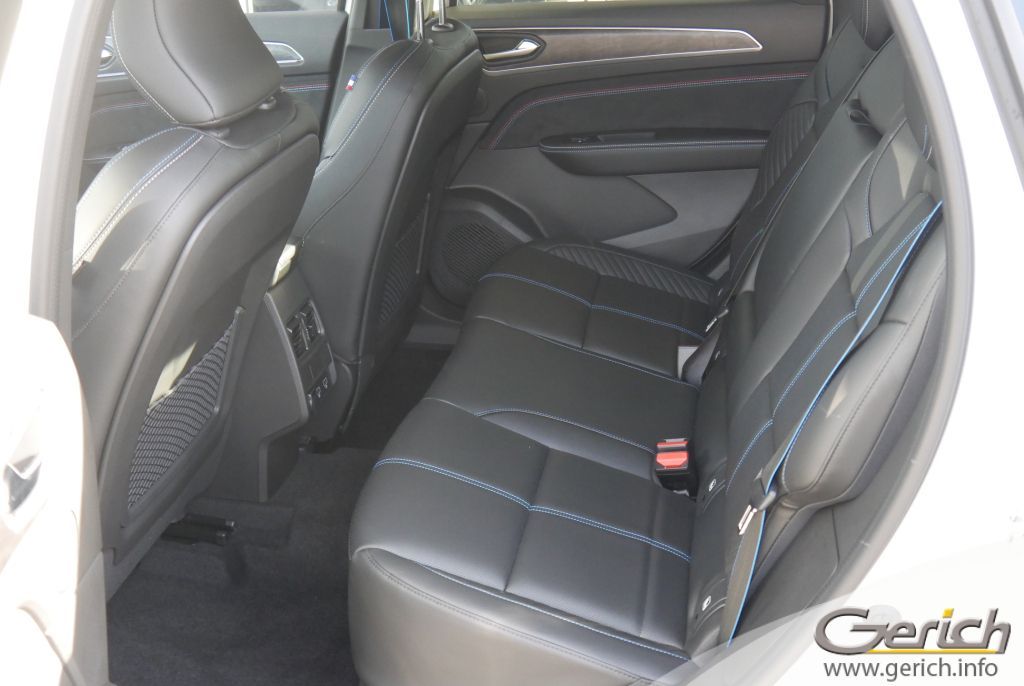 Renault Arkana E-TECH Full Hybrid 145 Espirit Alpine - Samsaru's Car Outlet