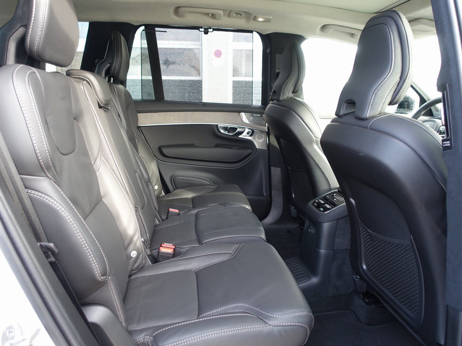 Volvo XC90 Ultra Dark T8 AWD Plug-in Hybrid/AHK/B&W