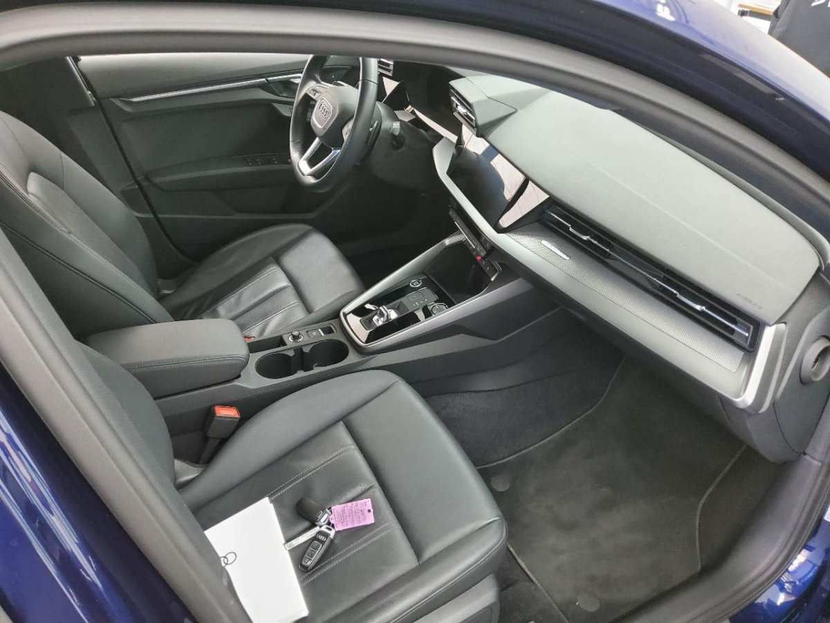 Audi A3 Sportback 40 TFSI quattro S-Line LED/PANO/ACC