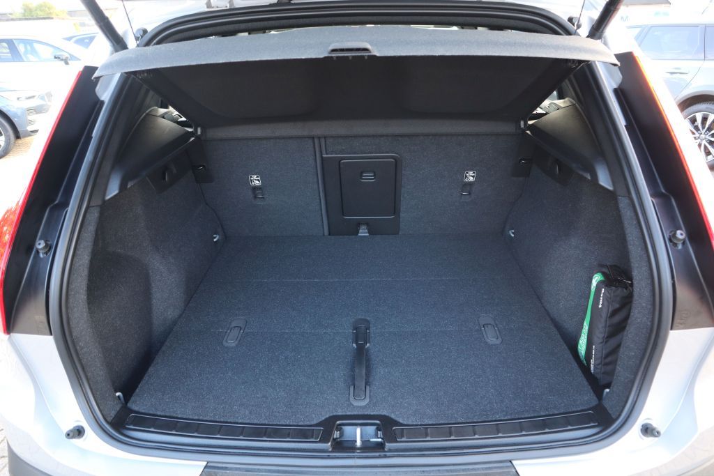 Volvo XC40 Recharge 78 kWh Twin Motor Plus|AHK|NAVI|