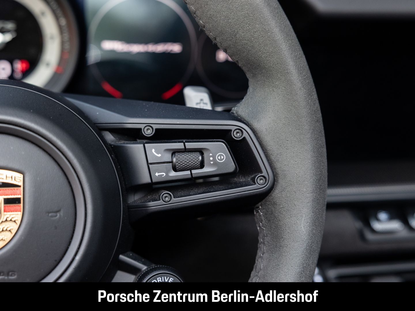 Porsche 992 911 Targa 4 GTS BOSE Sportabgasanlage LED