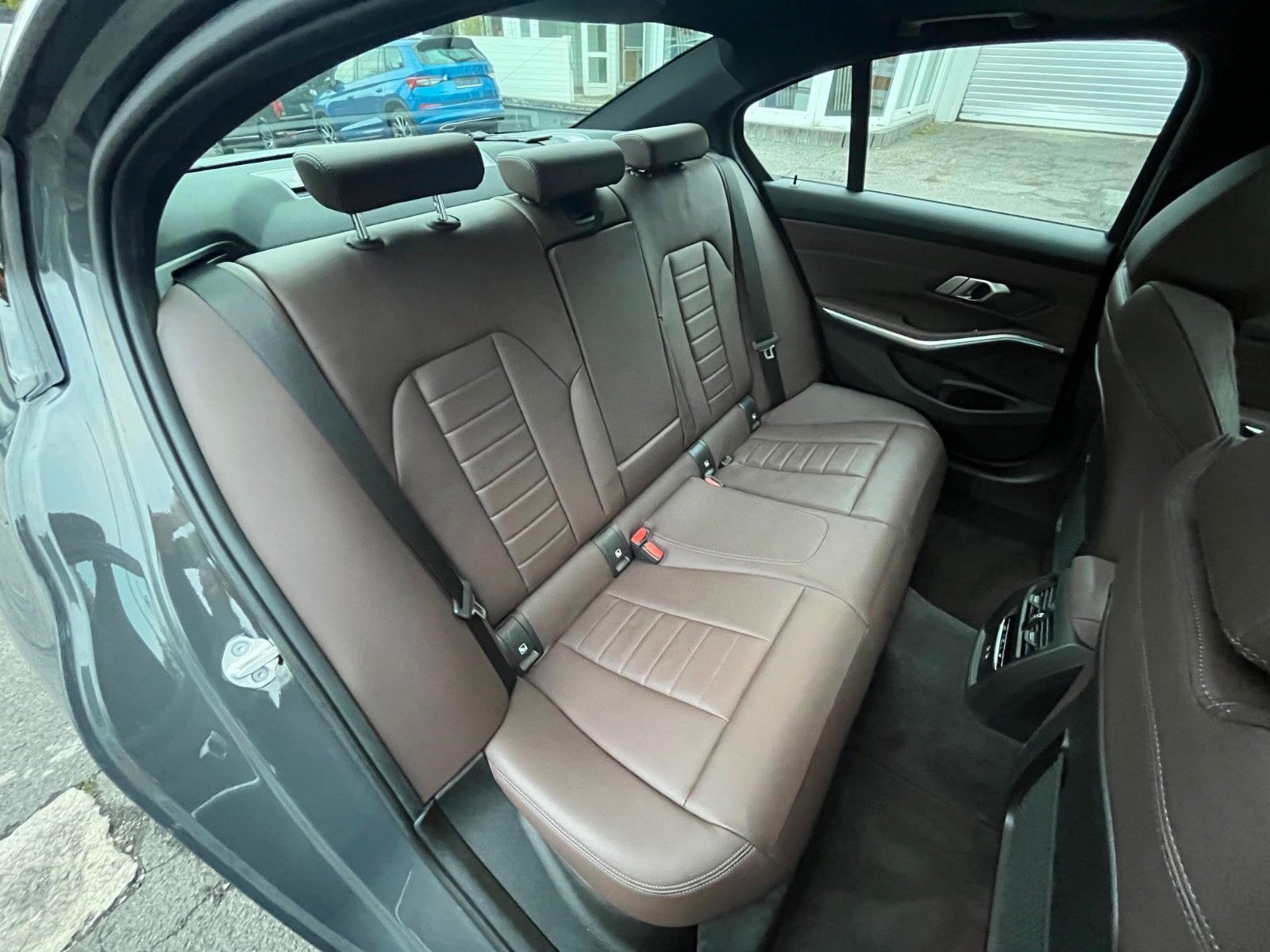 BMW 330e *xDrive*Schiebedach