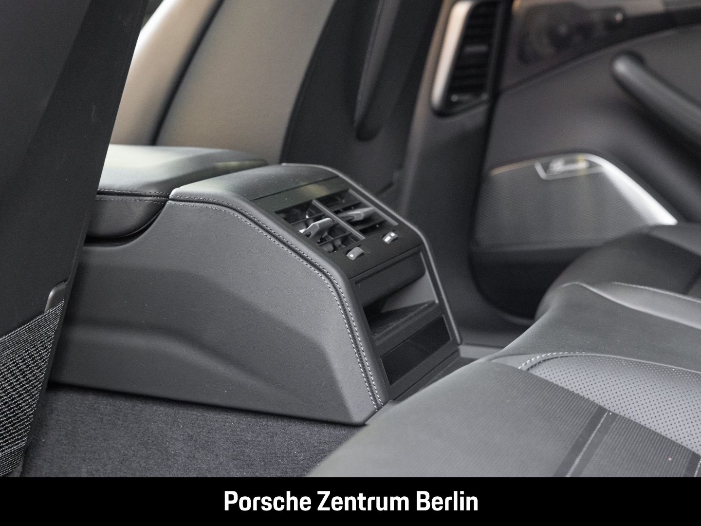 Porsche Panamera 4S E-Hybrid Surround-View Sportabgas