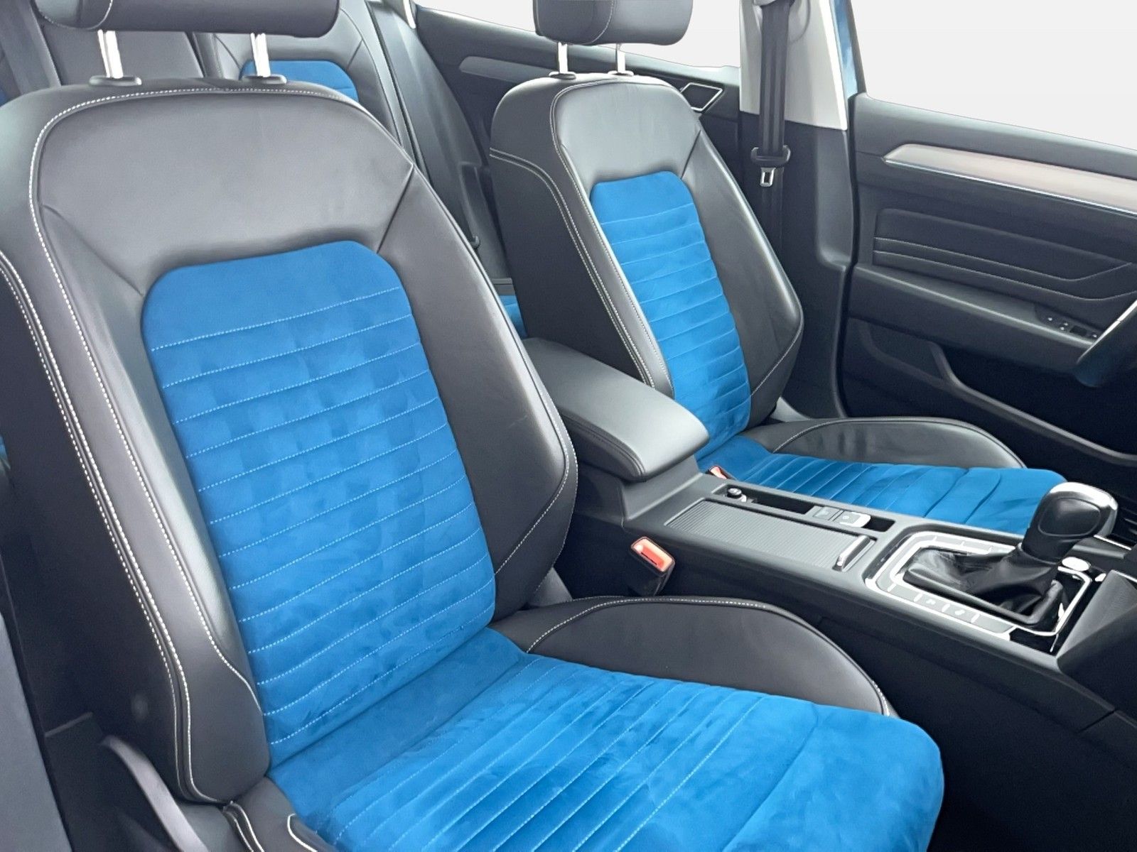 Volkswagen Passat Variant 2.0 TDI Elegance 4M NP: 73.874