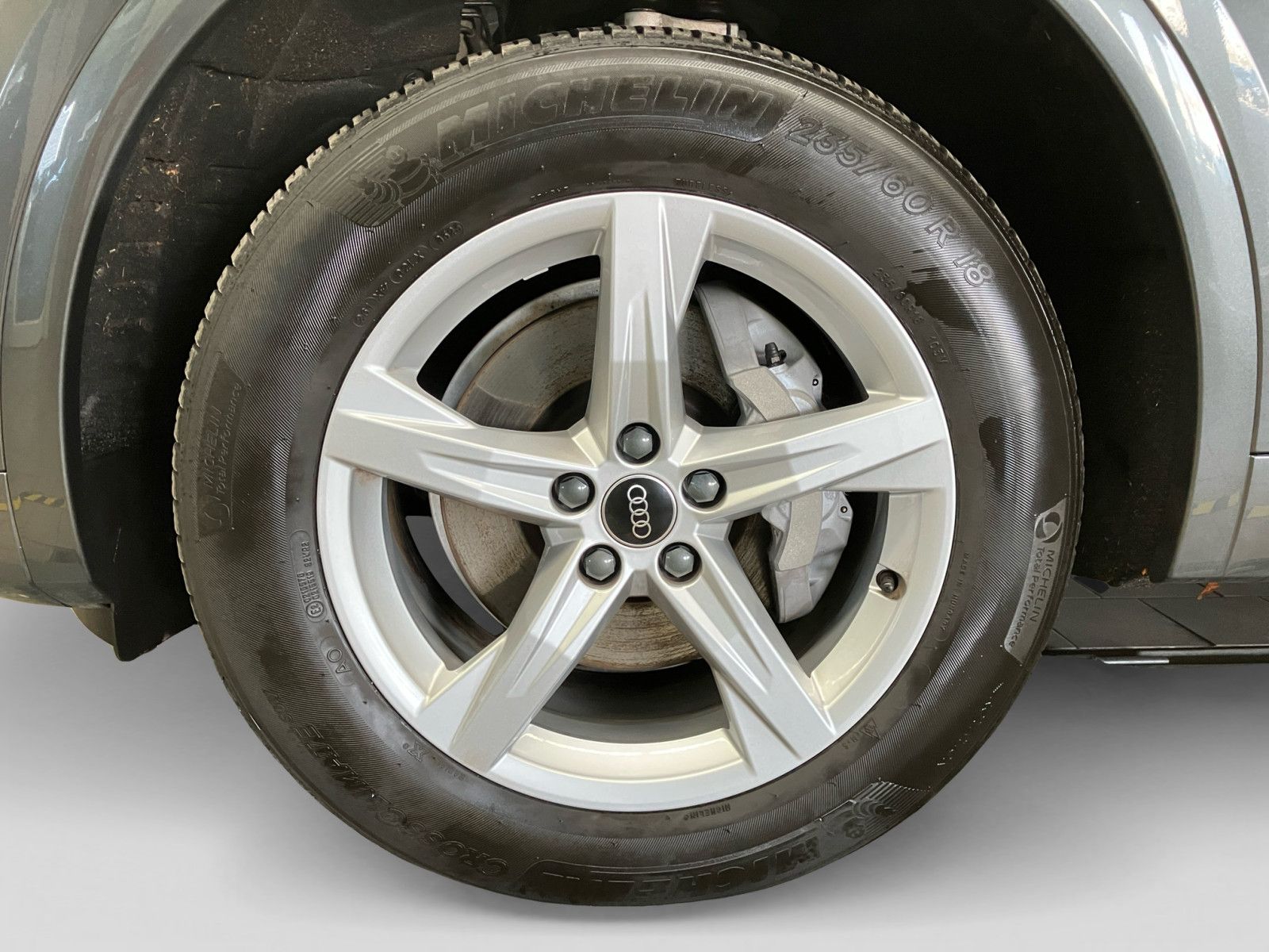 Audi Q5 40 TDI quattro S line - Samsaru's Car Outlet