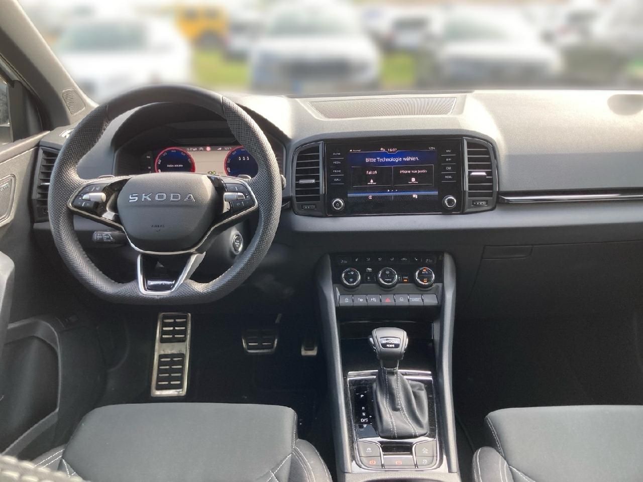 Skoda Karoq Sportline 2.0 TSI DSG 4x4 *AHK,Pano,Sthz.*