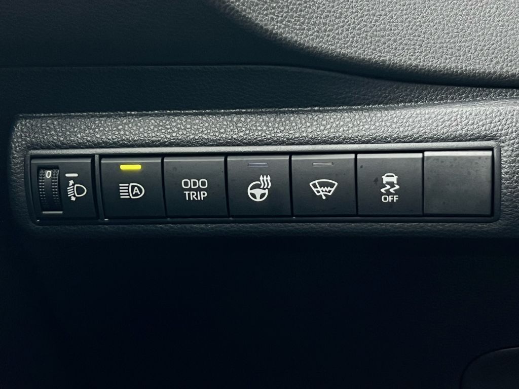 Toyota Corolla 1.8 Hybrid TS - Samsaru's Car Outlet
