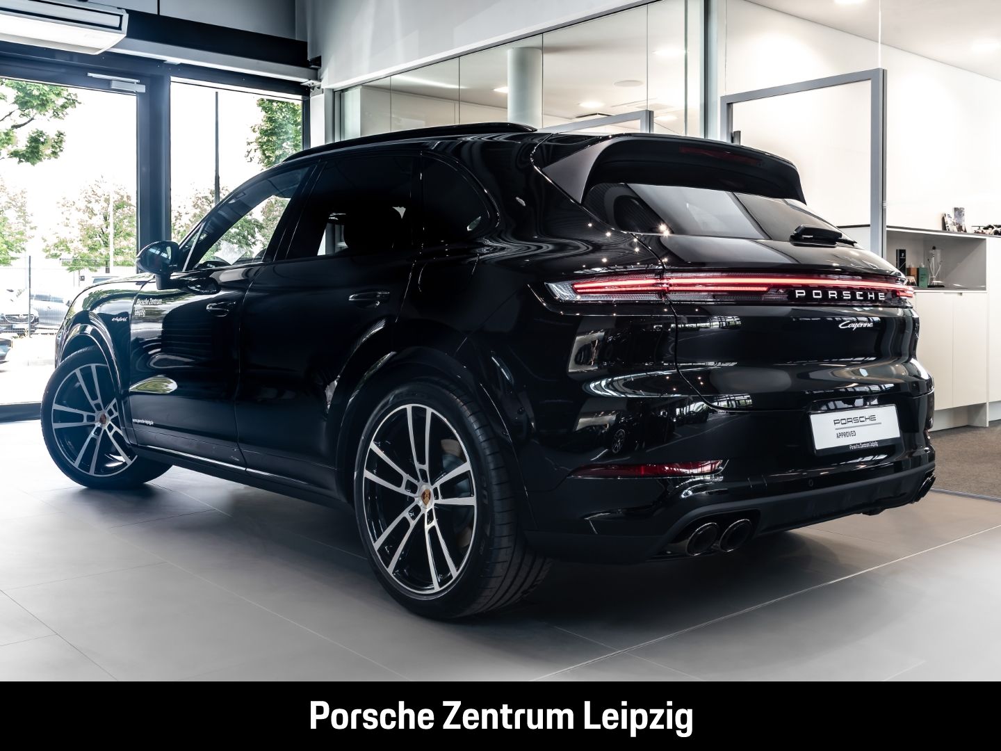 Porsche Cayenne E-Hybrid SportDesign HD-Matrix AHK HeadU