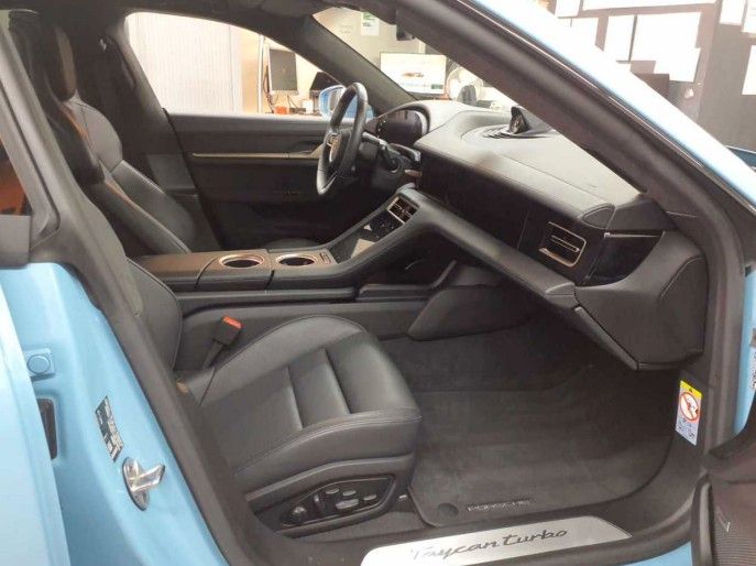 Porsche Taycan Turbo