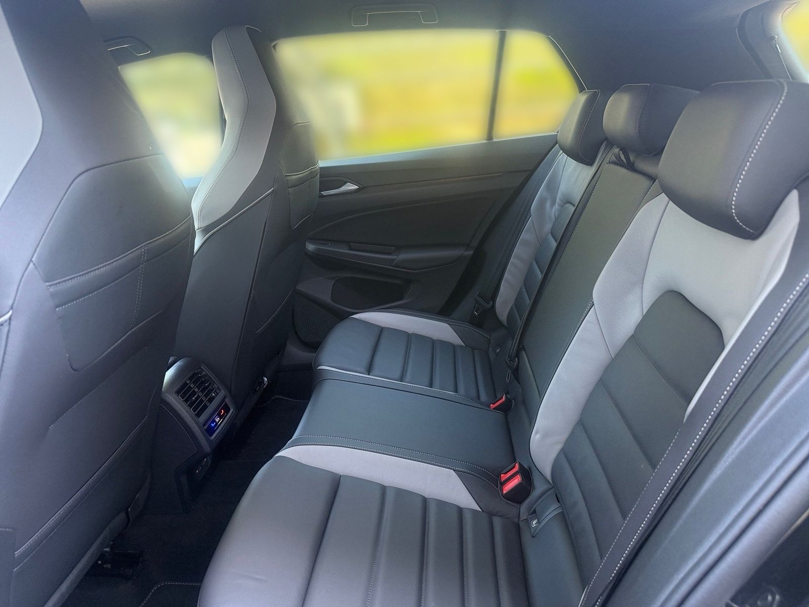 Volkswagen Golf VIII GTE *360°CAM*HUD*MATRIX*LEDER*KESSY*
