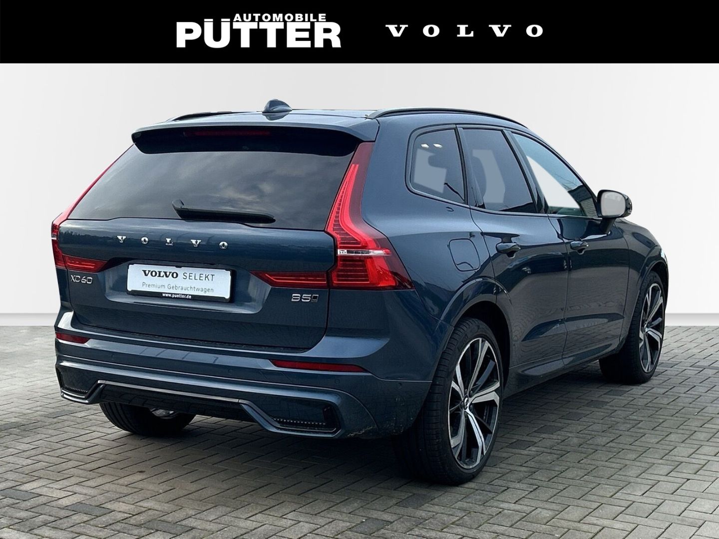 Volvo XC60 B5 Benzin AWD Ultra Dark 21'' ACC LED Nappa
