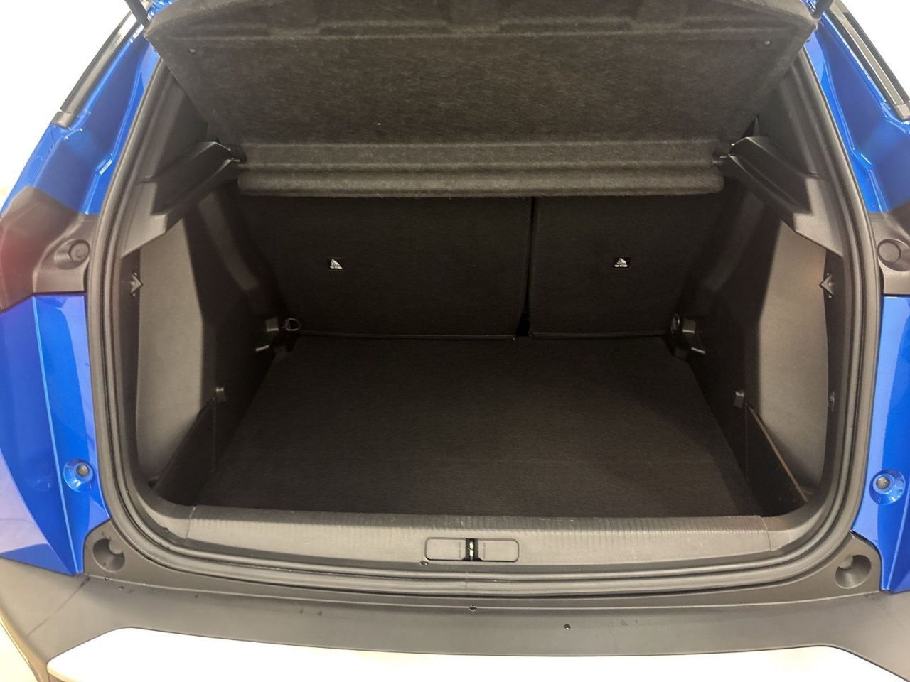 Peugeot e-2008 Active - Samsaru's Car Outlet