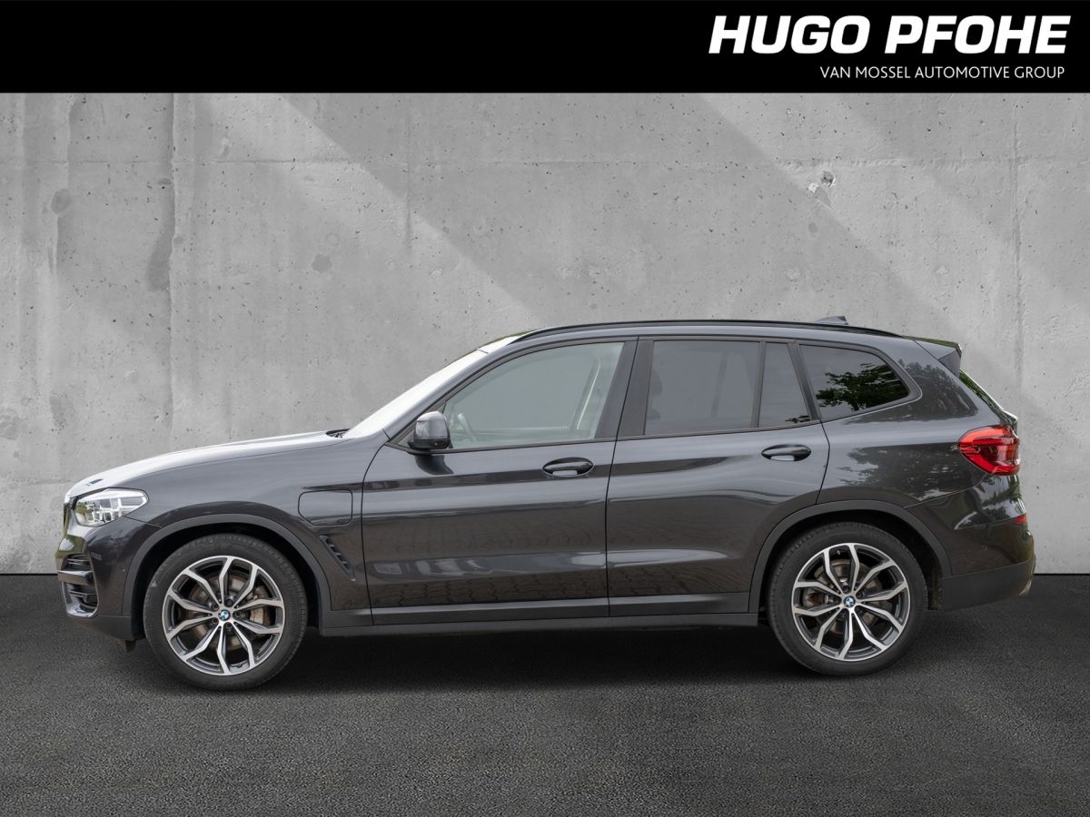 BMW X3 xDrive30e Advantage - Samsaru's Car Outlet
