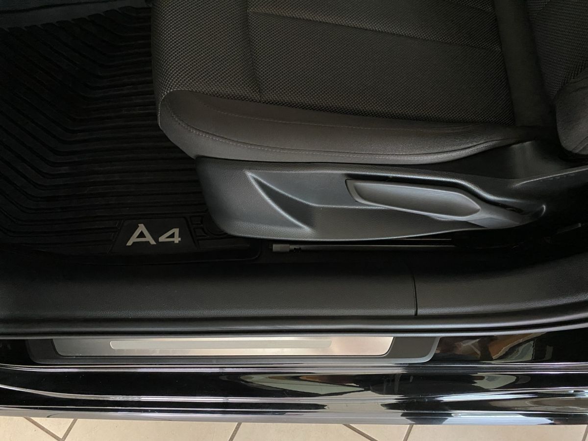 Audi A4 Avant 40 TFSI S tronic - Samsaru's Car Outlet