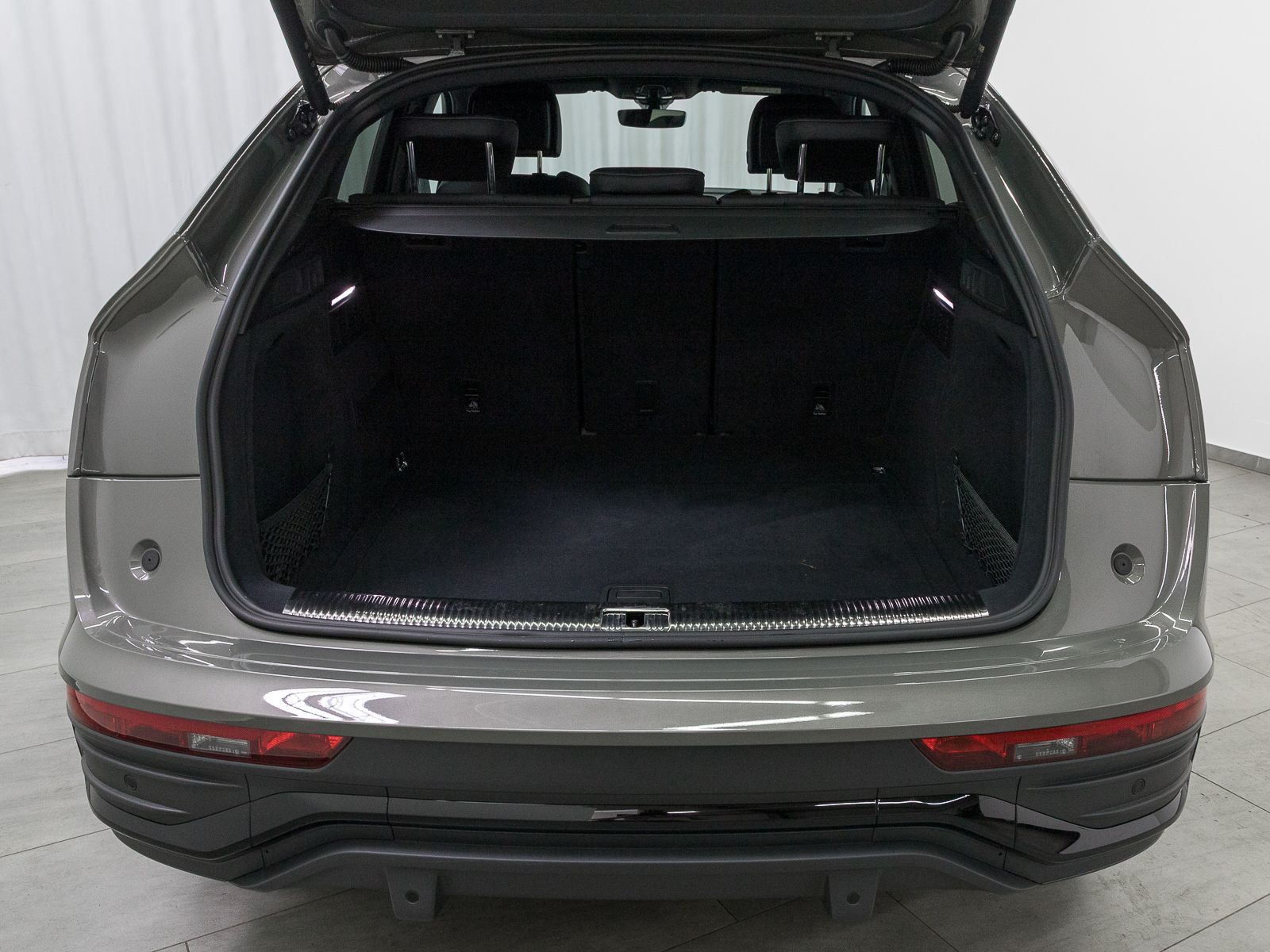 Audi Q5 Sportback 45 TFSI Q S LINE - Samsaru's Car Outlet
