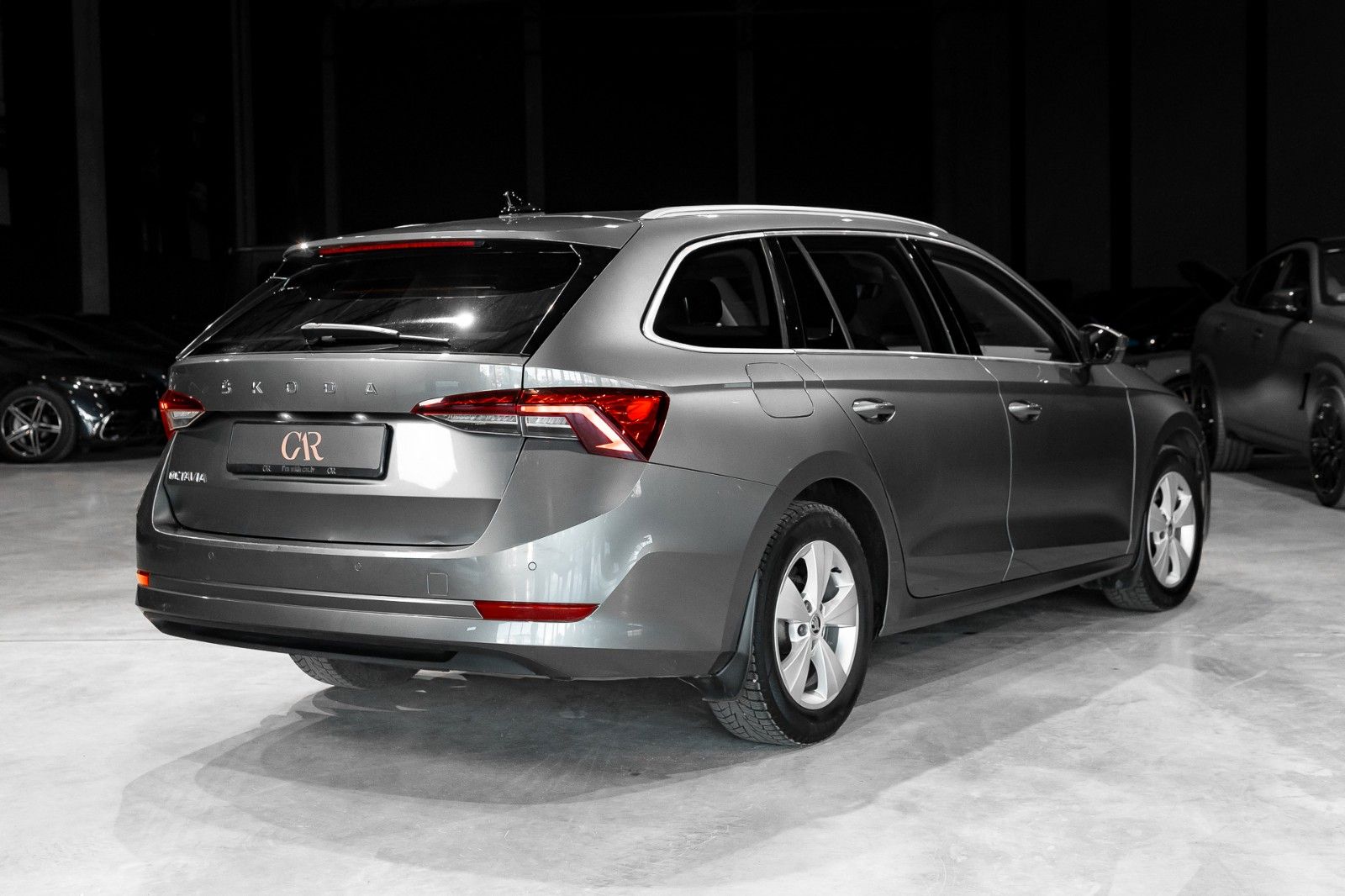 Skoda Octavia Combi 2.0 TDI - Samsaru's Car Outlet