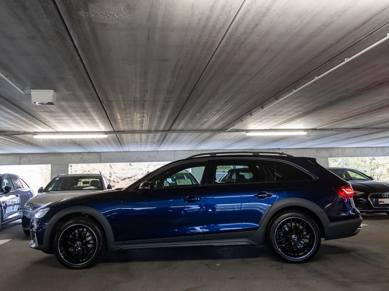 Audi A4 allroad quattro 40 TDI AHK Matrix HUD Kamera