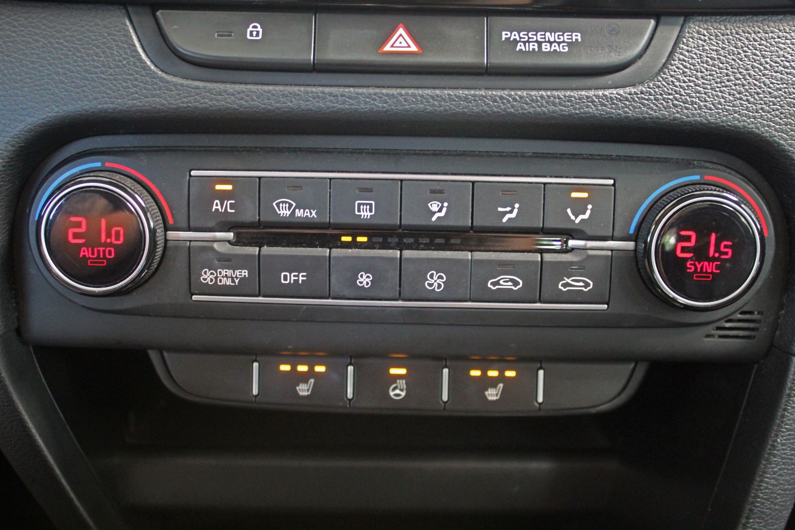 Kia Ceed Sportswagon Plug-in Hybrid Vision - Samsaru's Car Outlet