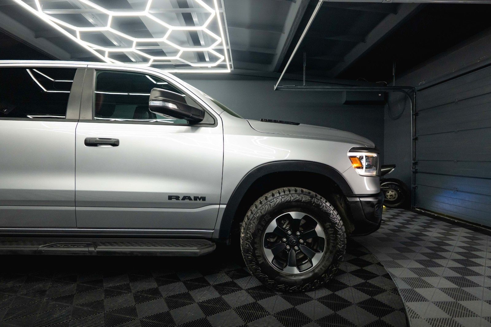 Dodge RAM 5.7 V8 HEMI 4x4 REBEL OFFROAD  AXLE LOCK 19%