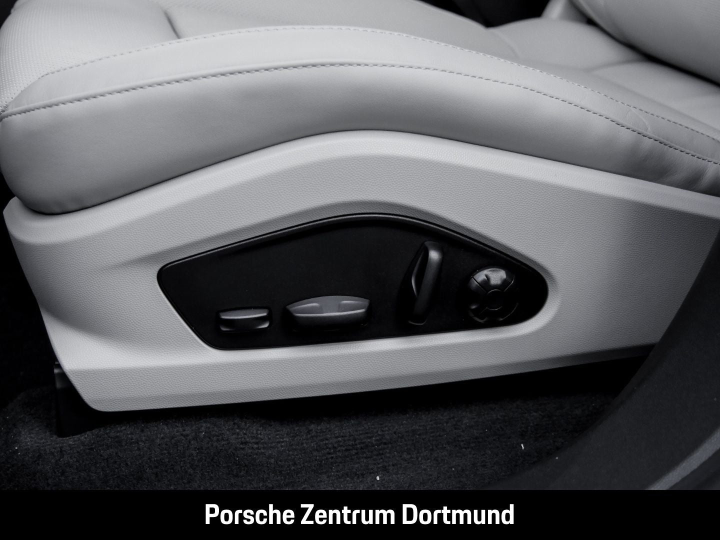 Porsche Macan 4 Surround-View InnoDrive LED-Matrix BOSE