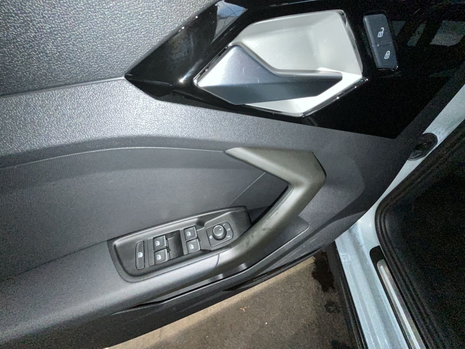 Audi A1 Sportback allstreet 1.0 TFSI s-tonic, LED, vi