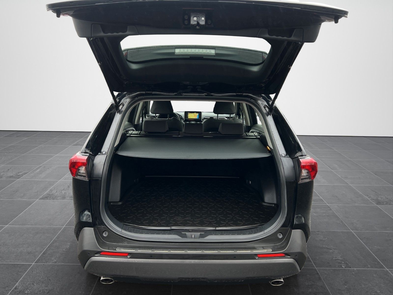 Toyota RAV 4 2.5 Hybrid 4x2 - Samsaru's Car Outlet