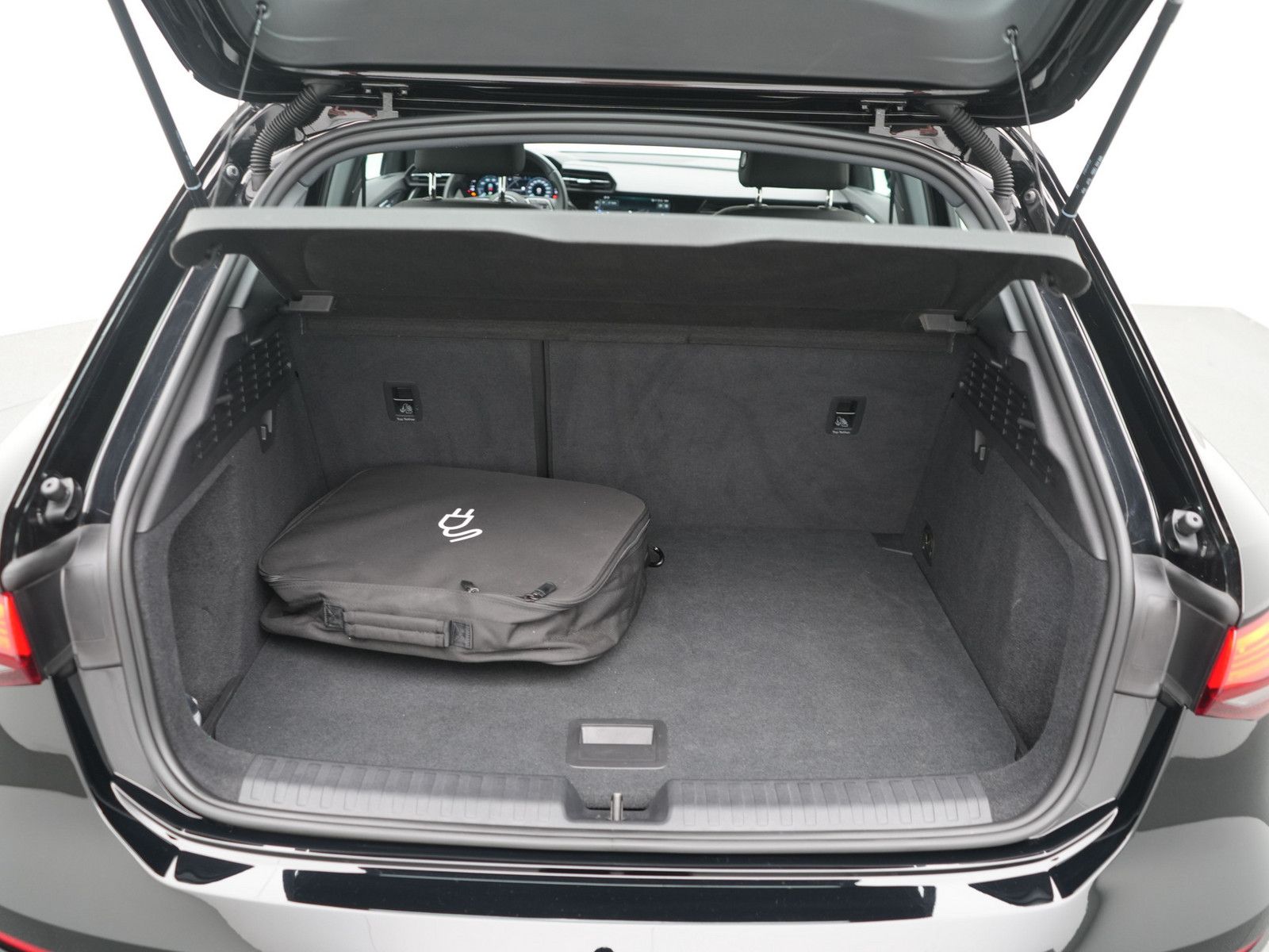Audi A3 Sportback e S-TRON - Samsaru's Car Outlet