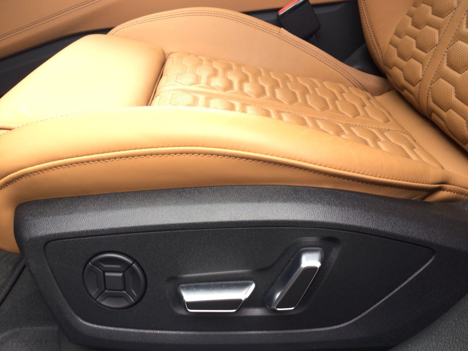 Audi RS6 Avant LM22 PANO RAUTENSTEPP