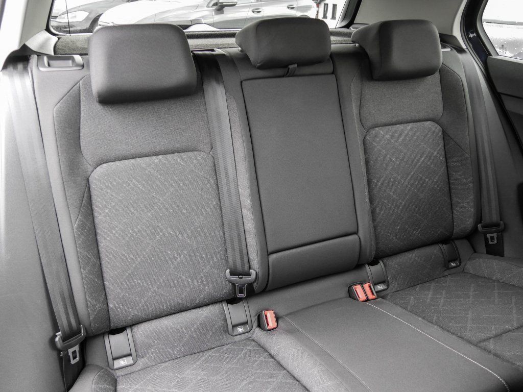 Volkswagen Golf Life 1.5 TSI - Samsaru's Car Outlet
