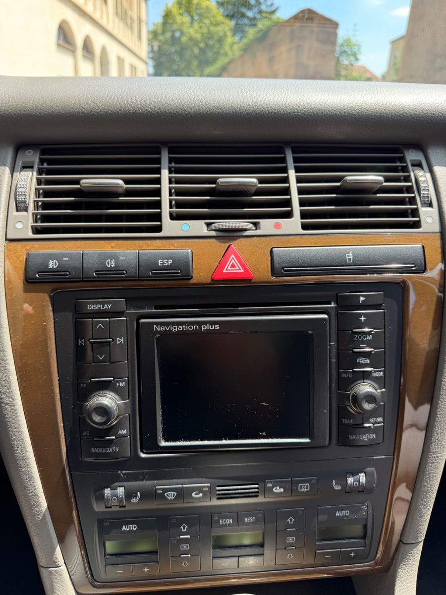 Audi S8 4.2 V8 / NUR 109000 Km !!!