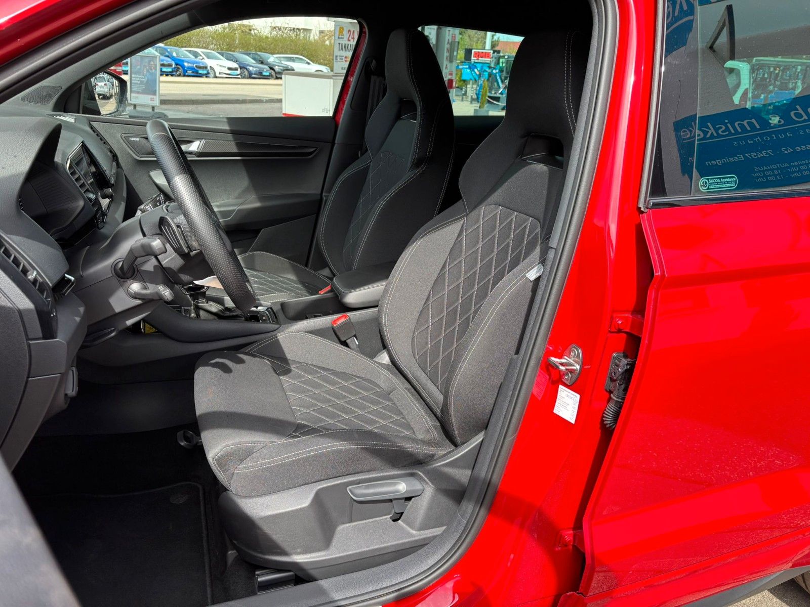 Skoda Karoq Sportline *AHK/Navi/ACC/SHZ/Garantie*