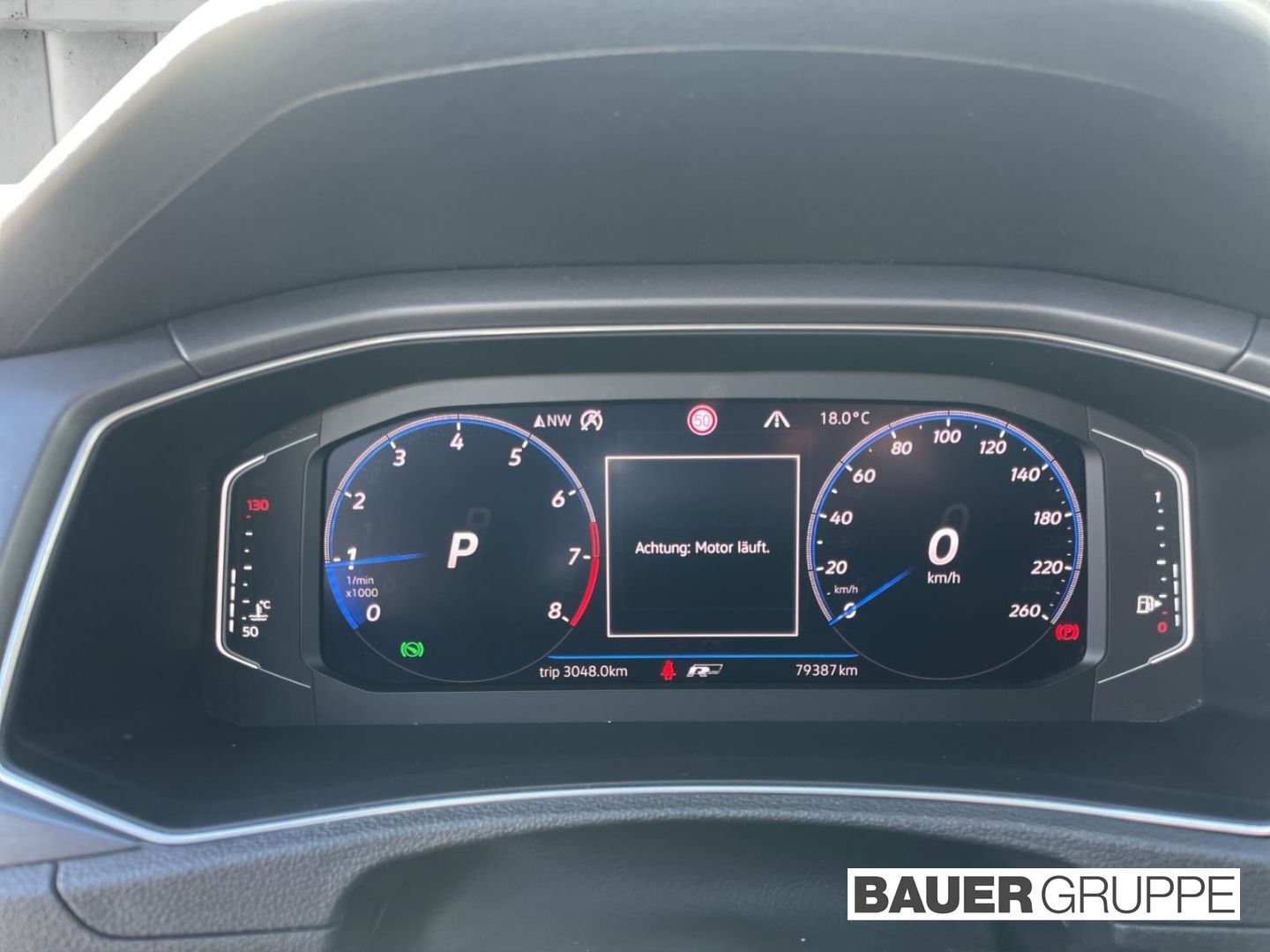 Volkswagen T-Roc R-Line 1.5 TSI - Samsaru's Car Outlet