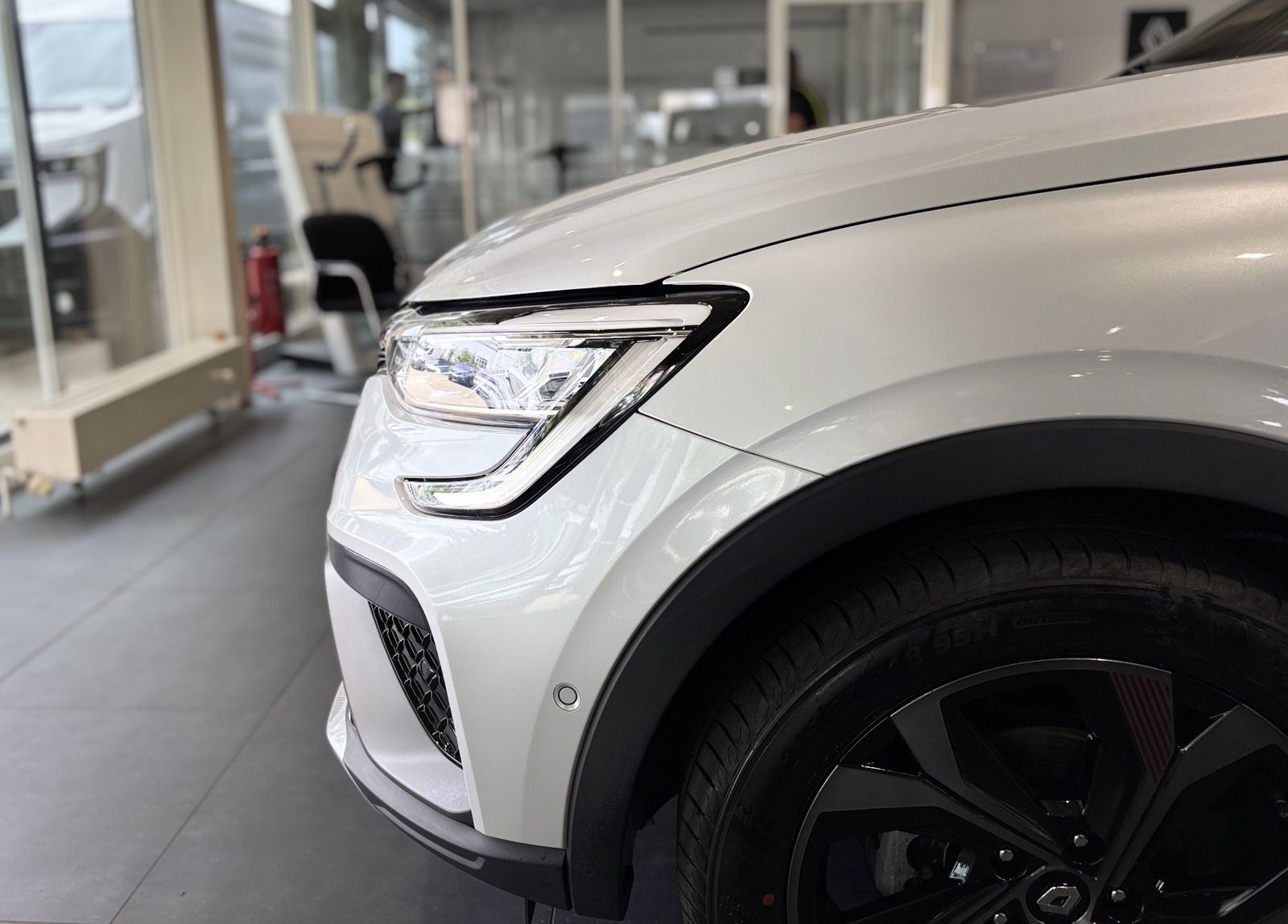 Renault Arkana R.S. LINE TCe 160PS - Samsaru's Car Outlet