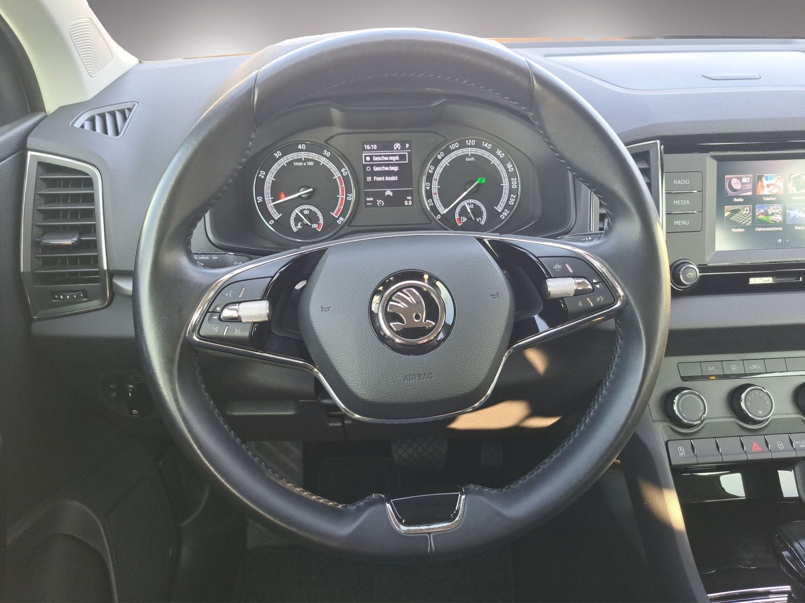 Skoda Karoq Ambition 1.5 TSI DSG - Samsaru's Car Outlet