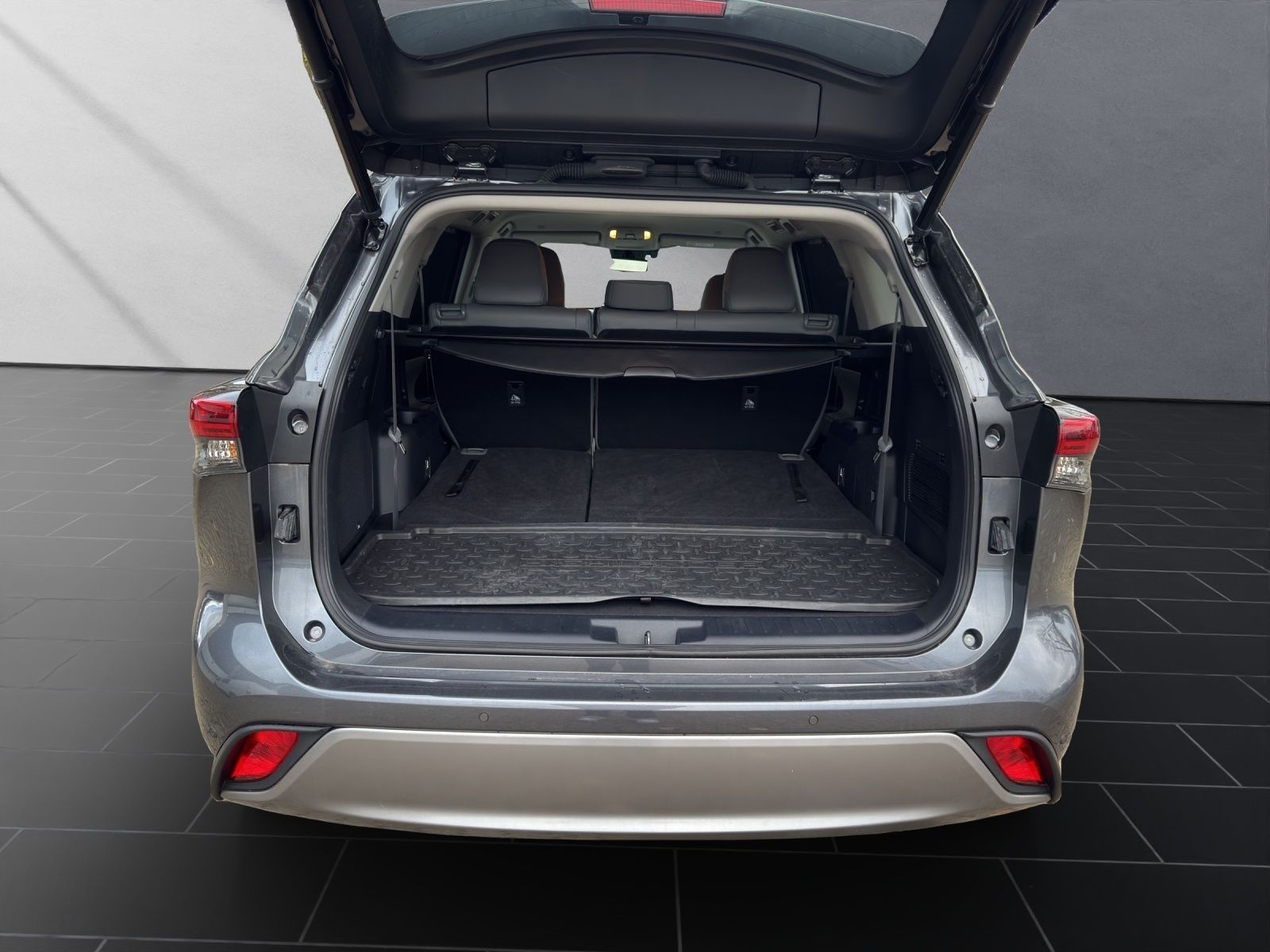 Toyota Highlander Hybrid Luxury 7 SITZER+LEDER+HuD+JBL