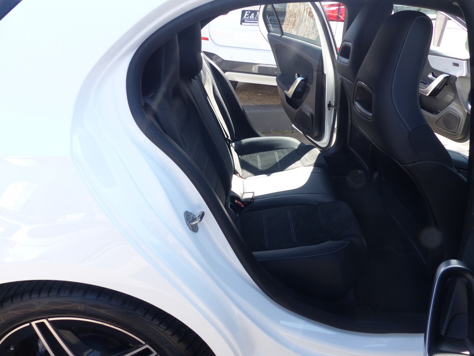 Mercedes-Benz A 180 Edition - Samsaru's Car Outlet