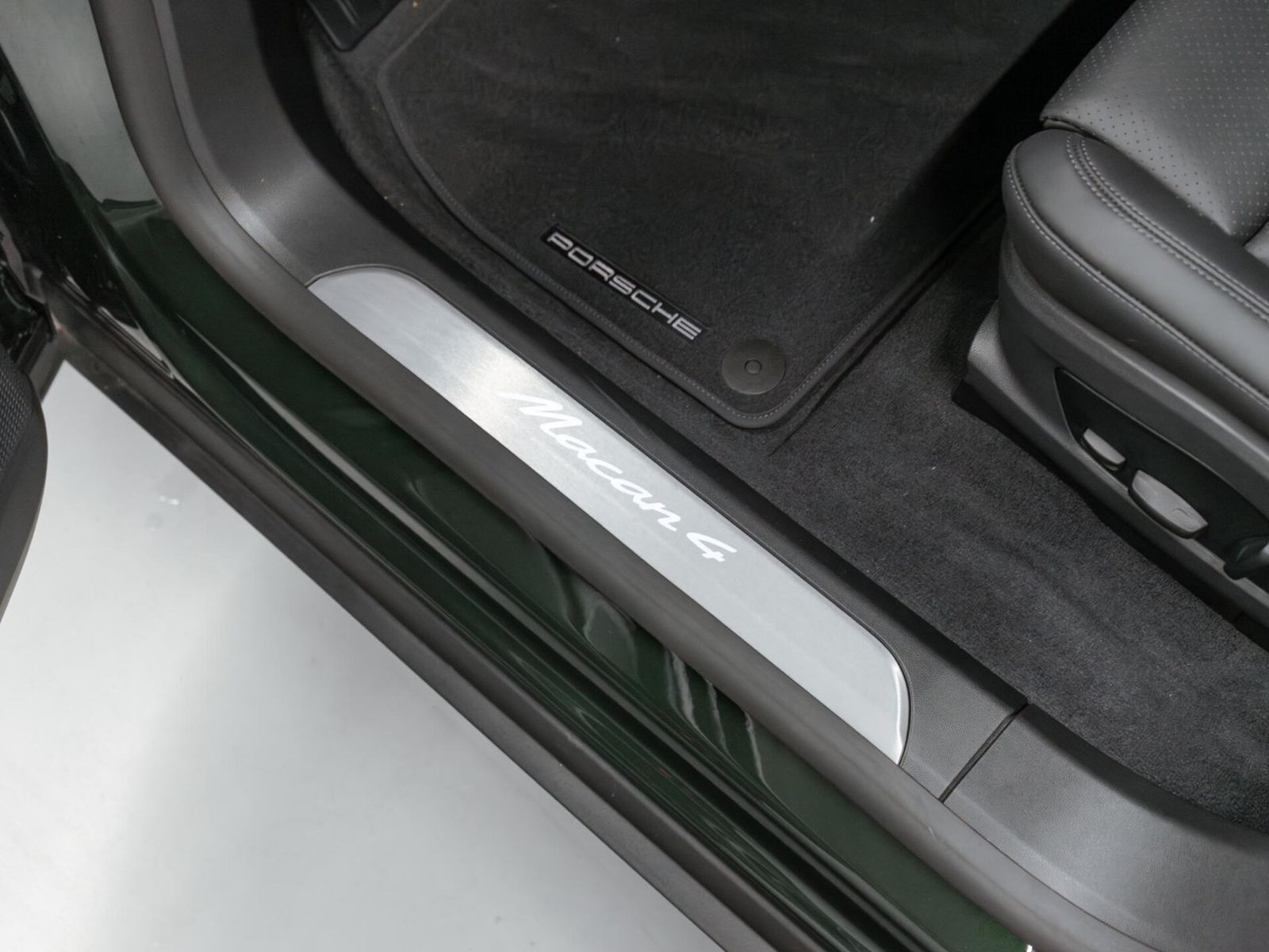 Porsche Macan 4